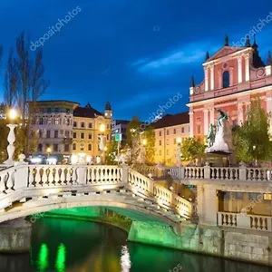 Apartment Station Between Dragon And Triple Bridges, Ljubljana
